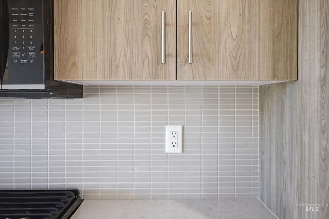 6903 S Harvest Cove Ave, Boise, ID 83709