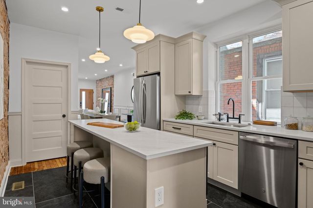 5131 CEDAR AVE, Philadelphia, PA 19143