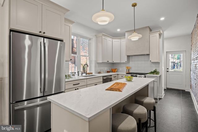 5131 CEDAR AVE, Philadelphia, PA 19143