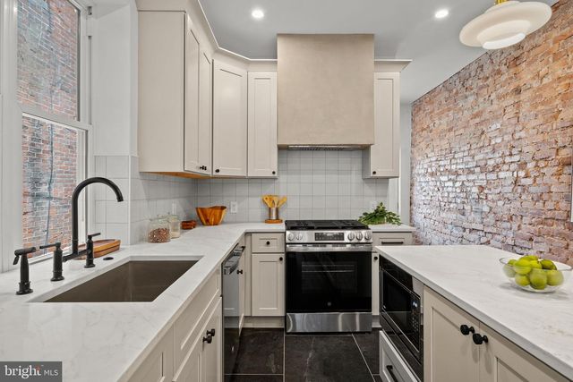 5131 CEDAR AVE, Philadelphia, PA 19143