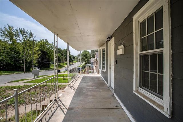 3336 Jackson Avenue, Kansas City, MO 64128