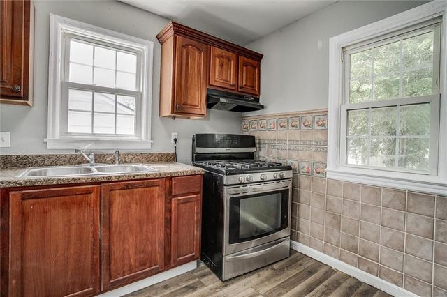 3336 Jackson Avenue, Kansas City, MO 64128
