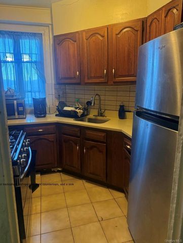 2090 E Tremont Avenue 10D, Bronx, NY 10462