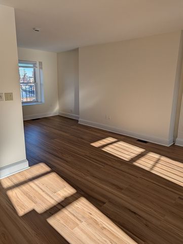 267 Commonwealth Avenue 10, Boston, MA 02116