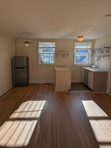 267 Commonwealth Avenue 10, Boston, MA 02116