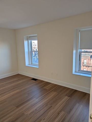 267 Commonwealth Avenue 10, Boston, MA 02116