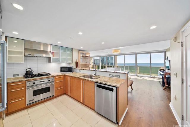 1177 Queen Street 4002, Honolulu, HI 96814