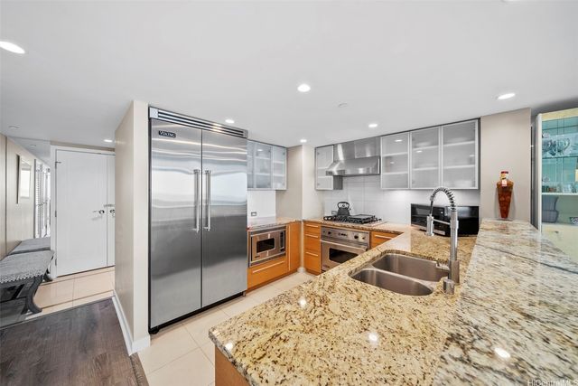 1177 Queen Street 4002, Honolulu, HI 96814