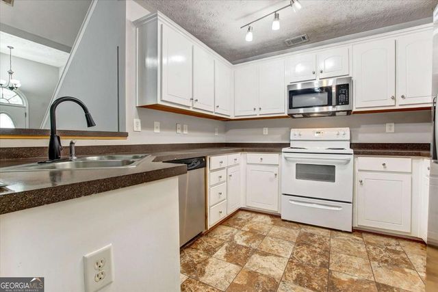 836 Freedom Walk, Locust Grove, GA 30248