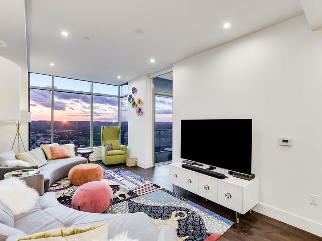 501 West Ave 3202, Austin, TX 78701