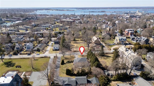 26 Red Cross Avenue, Newport, RI 02840