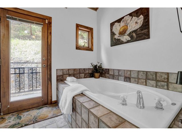 13910 N Saint Vrain Dr, Lyons, CO 80540