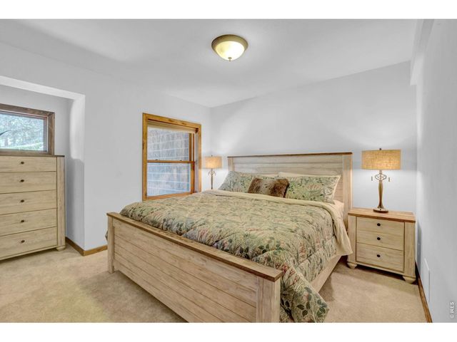 13910 N Saint Vrain Dr, Lyons, CO 80540