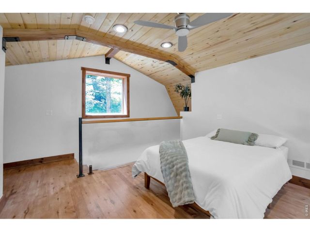 13910 N Saint Vrain Dr, Lyons, CO 80540