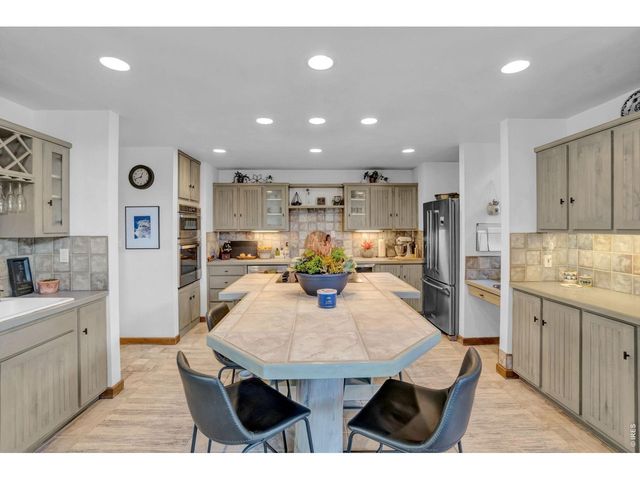 13910 N Saint Vrain Dr, Lyons, CO 80540