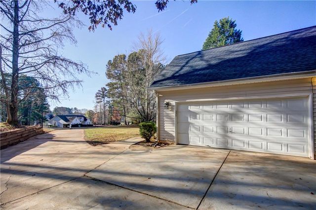 4013 E Point Court, Mcdonough, GA 30253
