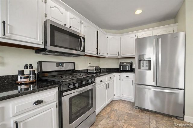 1134 Brookside Court, Oxford, MI 48371