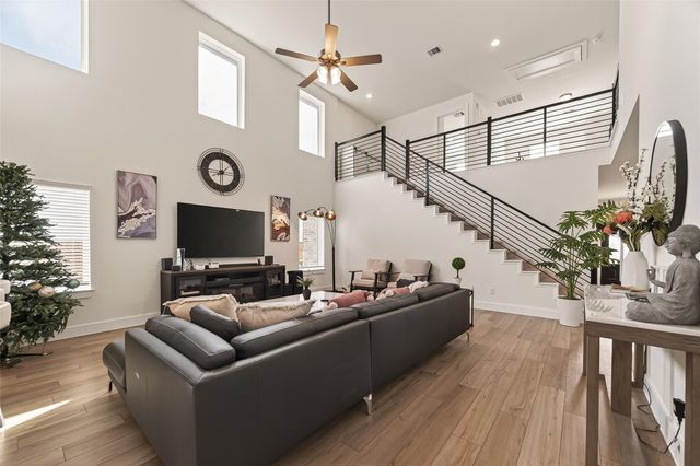 6311 Spanish Moss Dr, Pearland, TX 77584