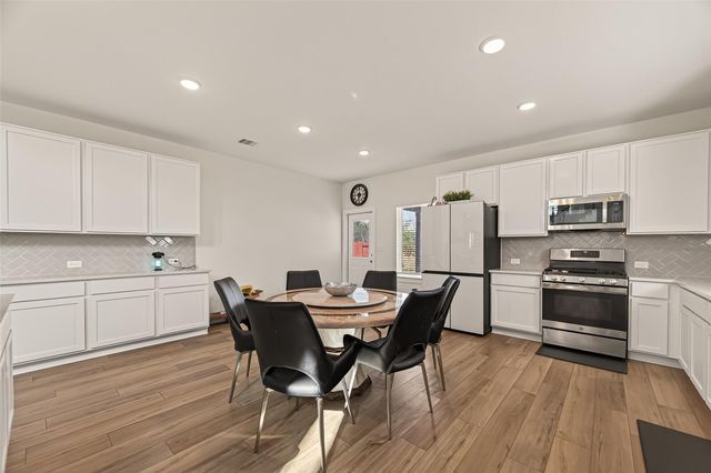 6311 Spanish Moss Dr, Pearland, TX 77584