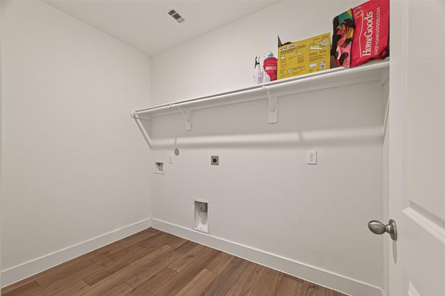 6311 Spanish Moss Dr, Pearland, TX 77584