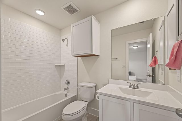 6311 Spanish Moss Dr, Pearland, TX 77584