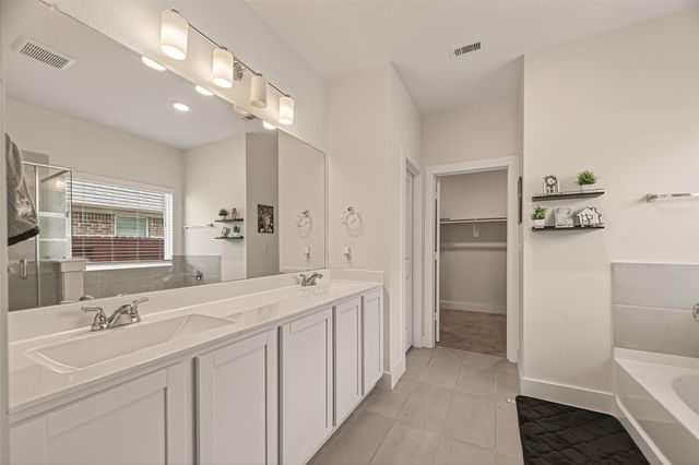 6311 Spanish Moss Dr, Pearland, TX 77584