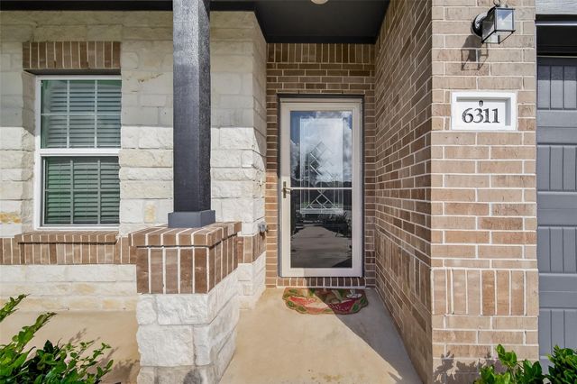 6311 Spanish Moss Dr, Pearland, TX 77584