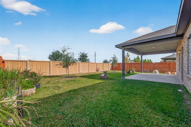 6311 Spanish Moss Dr, Pearland, TX 77584