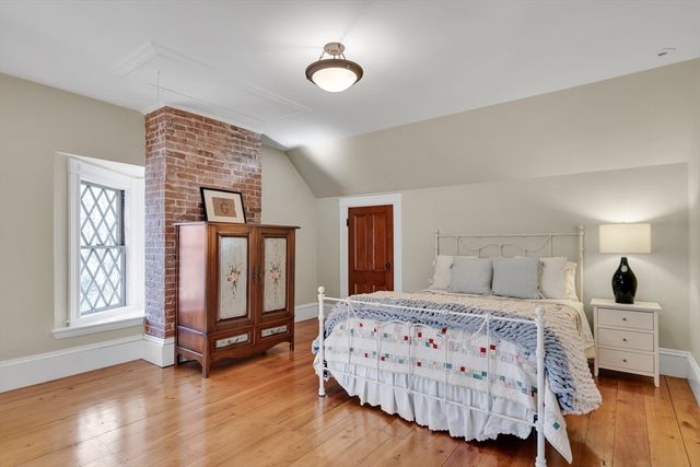 57 Waban Hill Rd N, Newton, MA 02467