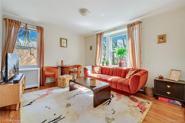 3955 44th Street, Sunnyside, NY 11104