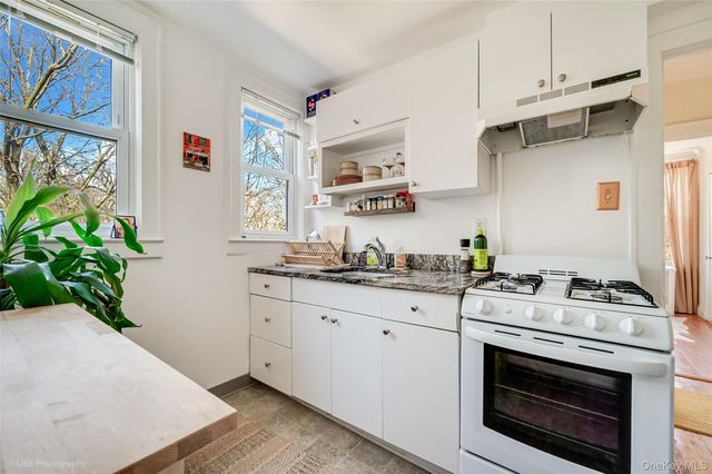 3955 44th Street, Sunnyside, NY 11104