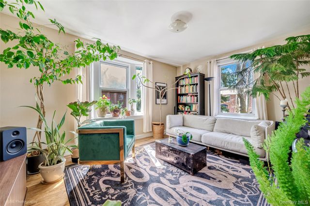 3955 44th Street, Sunnyside, NY 11104