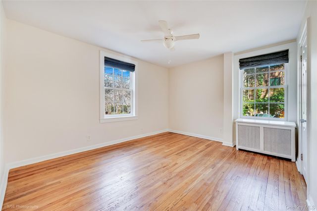 3955 44th Street, Sunnyside, NY 11104