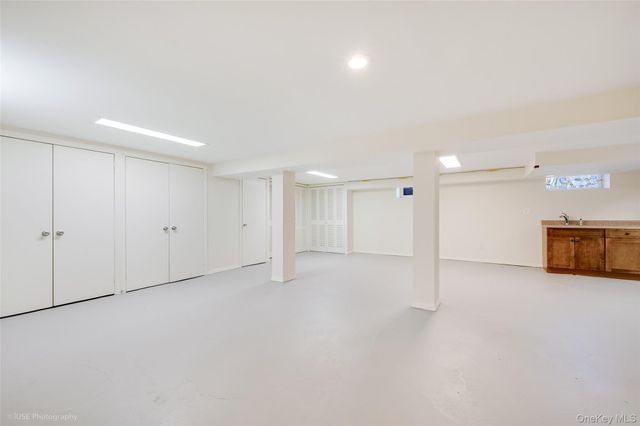 3955 44th Street, Sunnyside, NY 11104