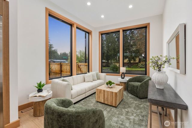 1207 145th Avenue SE, Bellevue, WA 98007