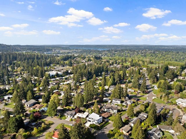 1207 145th Avenue SE, Bellevue, WA 98007