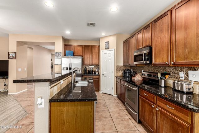 8008 S 53RD Lane, Laveen, AZ 85339