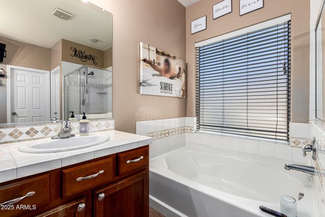 8008 S 53RD Lane, Laveen, AZ 85339