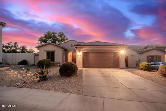 8008 S 53RD Lane, Laveen, AZ 85339