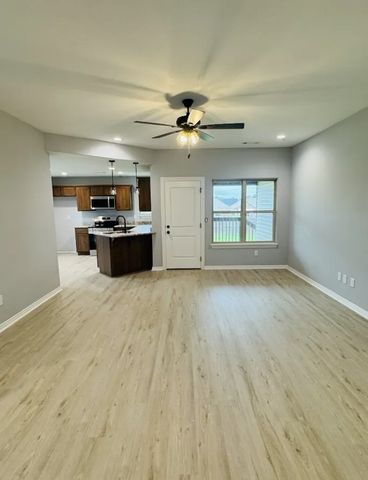 760 Madison Drive, Prairie Grove, AR 72753