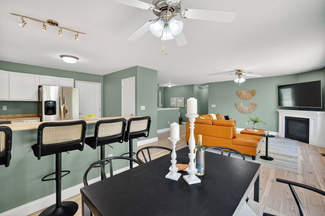 875 SE Bobwhite Lane, Waukee, IA 50263