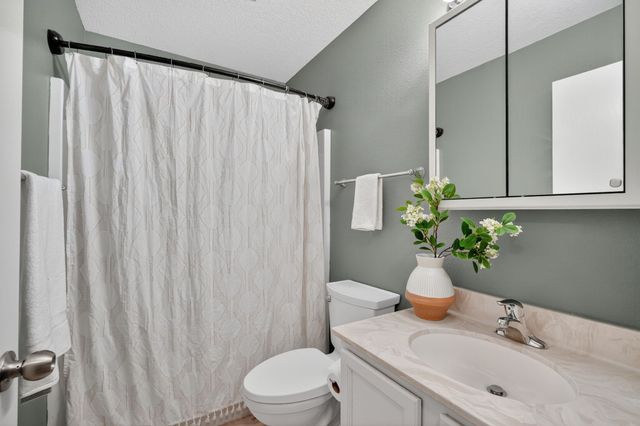 875 SE Bobwhite Lane, Waukee, IA 50263