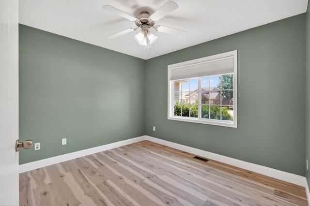 875 SE Bobwhite Lane, Waukee, IA 50263