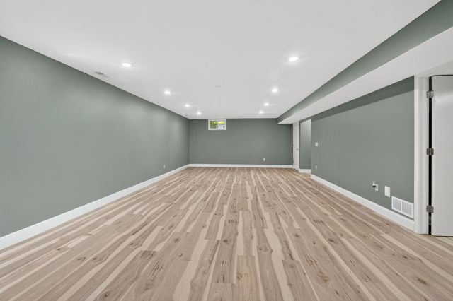 875 SE Bobwhite Lane, Waukee, IA 50263