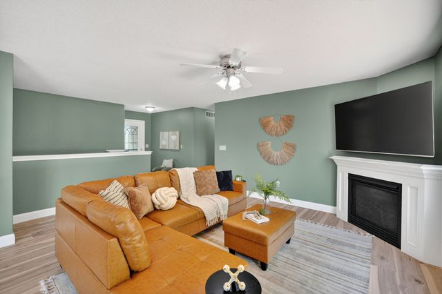 875 SE Bobwhite Lane, Waukee, IA 50263