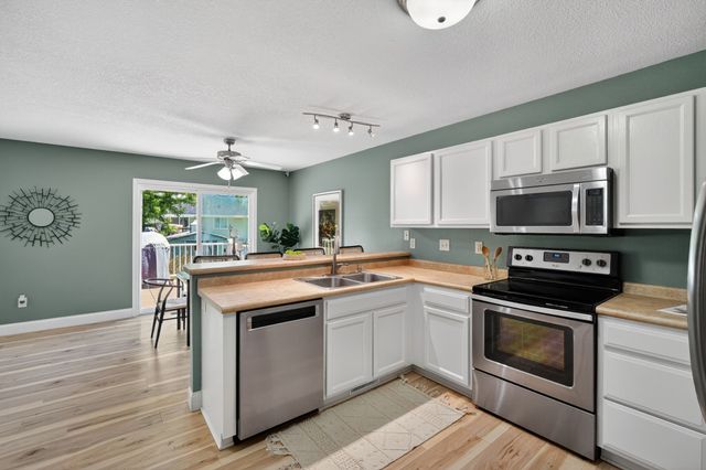 875 SE Bobwhite Lane, Waukee, IA 50263