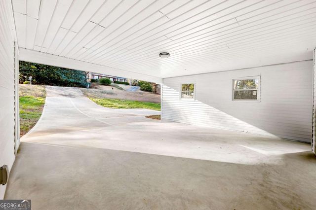 5169 Oxbow Road, Stone Mountain, GA 30087