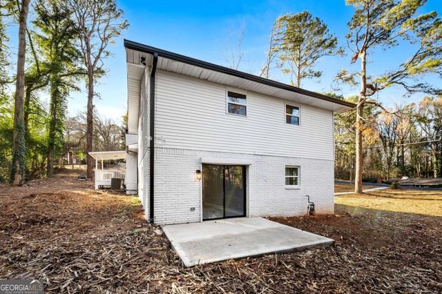 5169 Oxbow Road, Stone Mountain, GA 30087