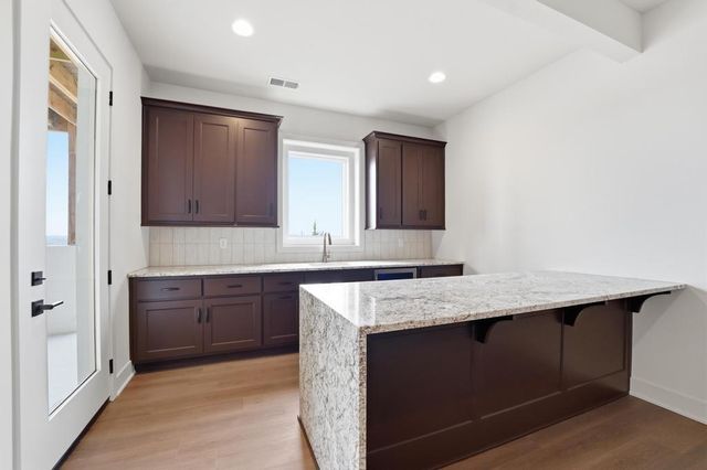 25541 W 114th Terrace, Olathe, KS 66061