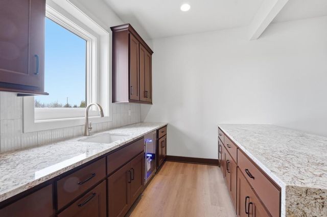 25541 W 114th Terrace, Olathe, KS 66061